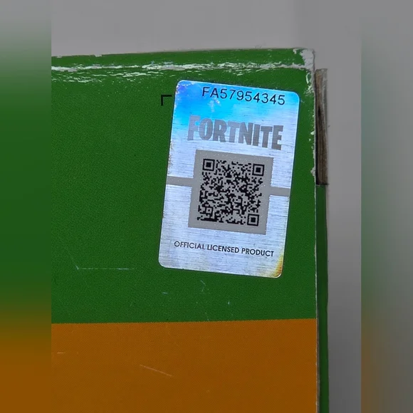 Fortnite Gingerbread Set – Ginger Gunner & Merry Marauder (Target Exclusive) - Picture 8 of 8